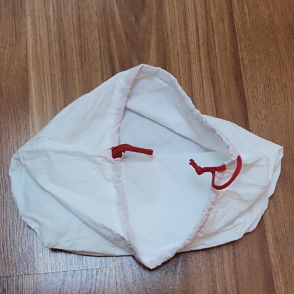 Christian Louboutin Cream Dust Bag with Red Logo - Picture 3 of 5